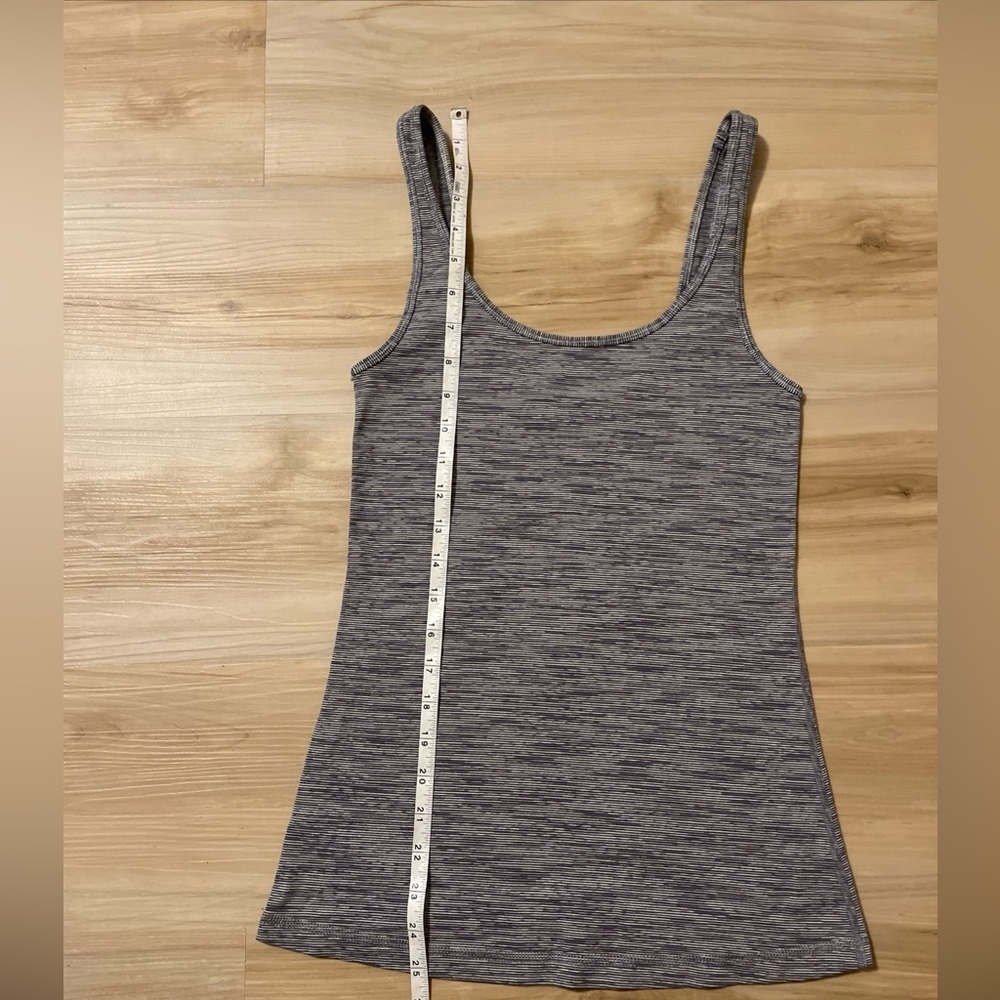 Lululemon Tank Top Grey Active
Workout Athletic Women's 4 - Picture 6 of 6